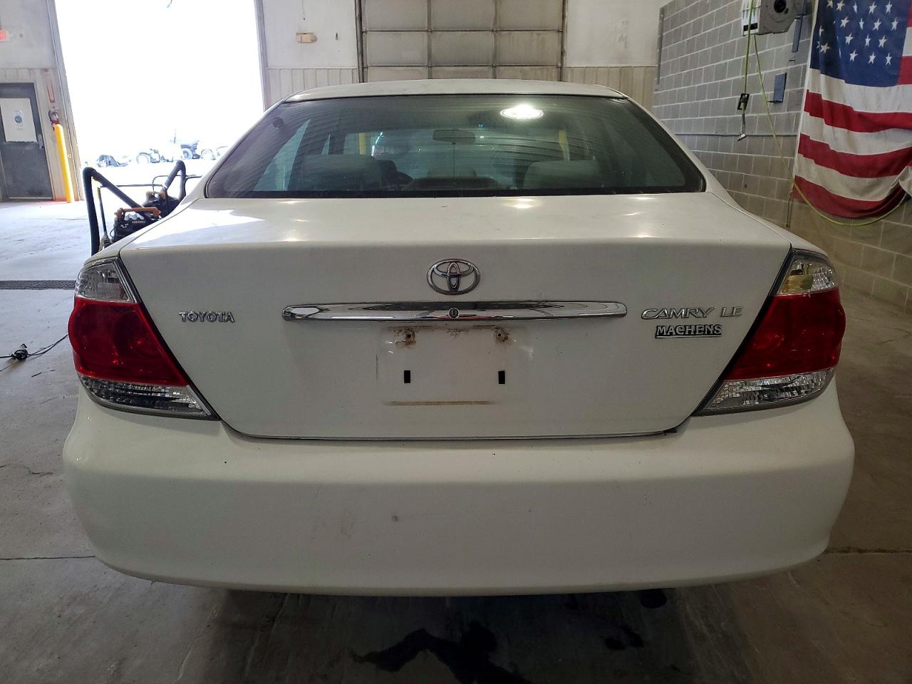 2005 TOYOTA CAMRY LE photo 6