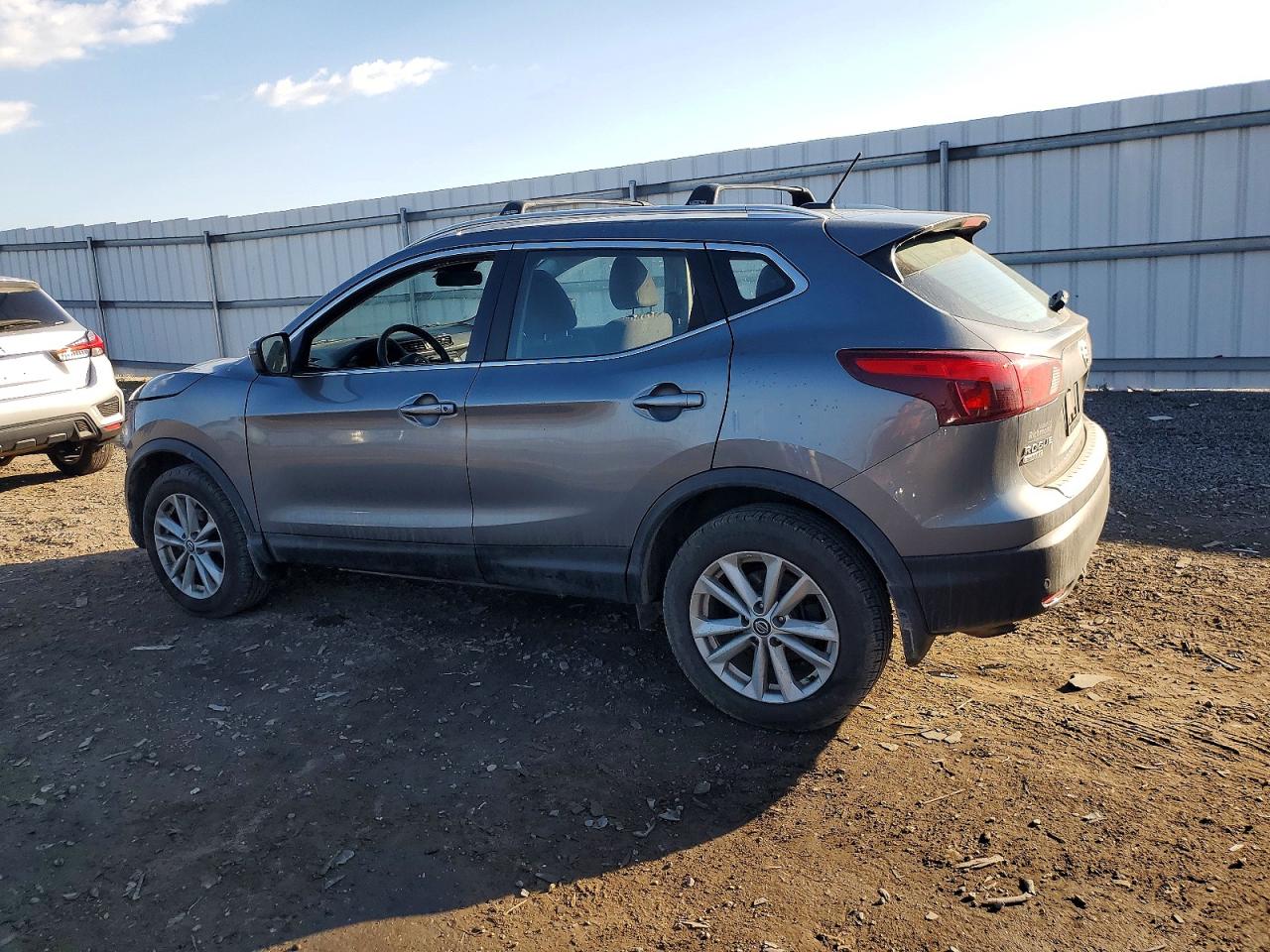 2019 NISSAN ROGUE SPORT S photo 2
