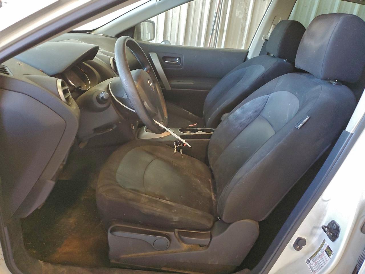 2011 NISSAN ROGUE S photo 7