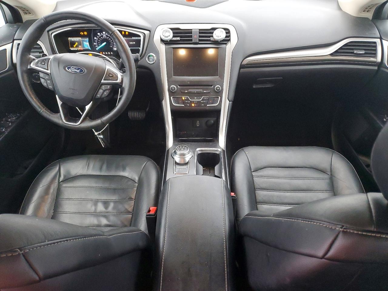 2018 FORD FUSION SE photo 8