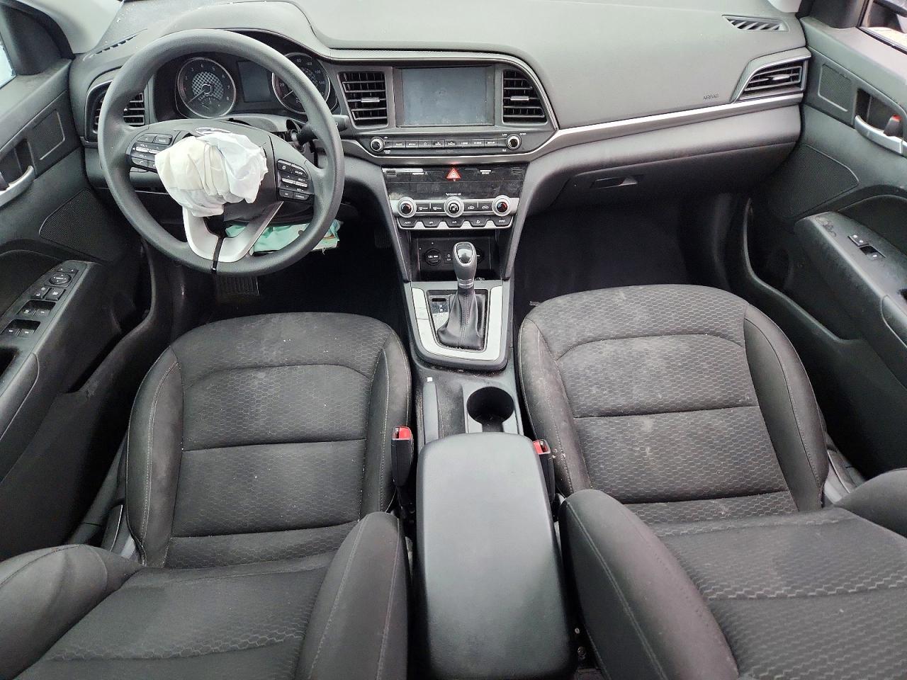 2020 HYUNDAI ELANTRA SEL photo 8