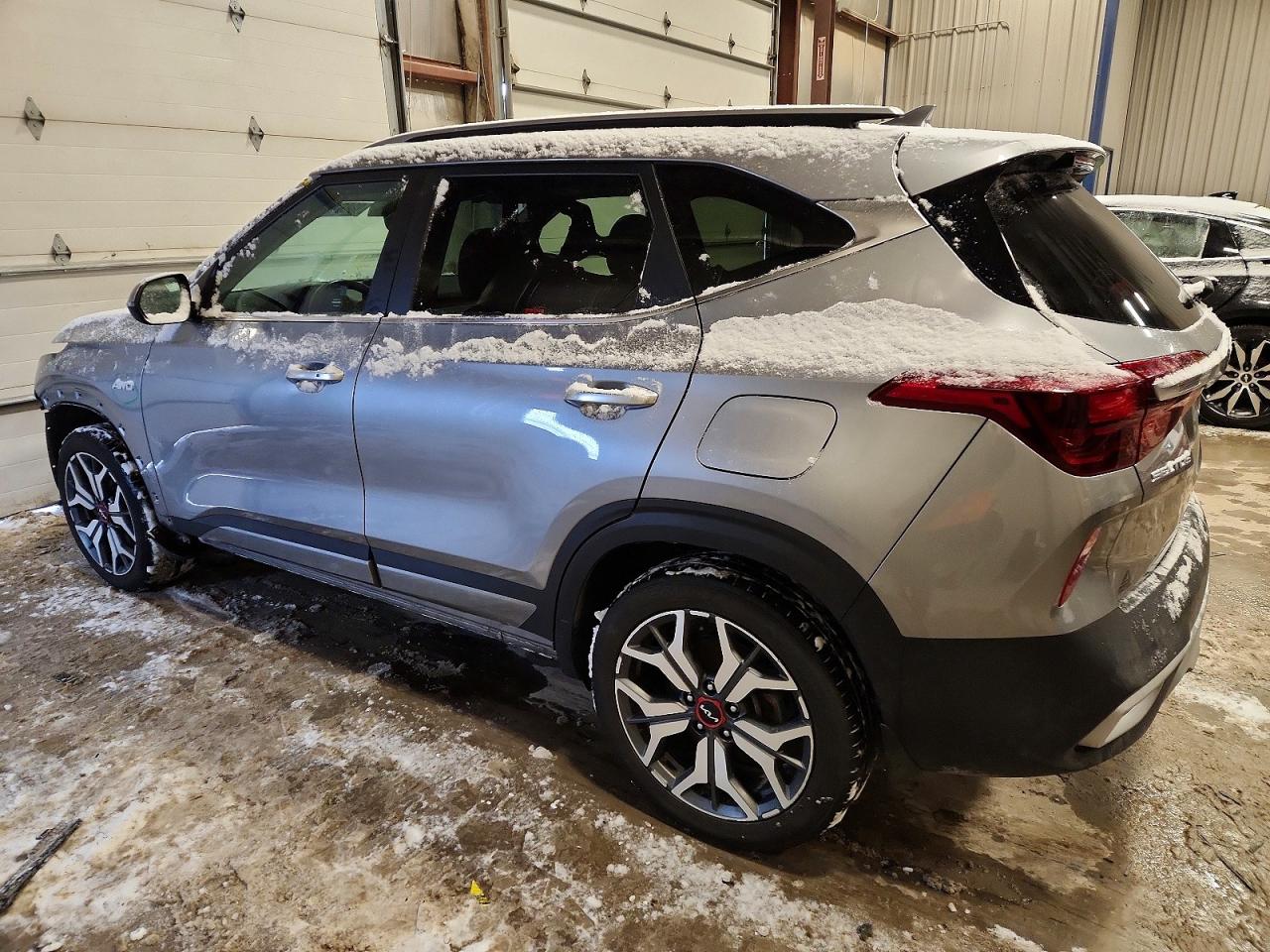 2023 KIA SELTOS SX photo 2