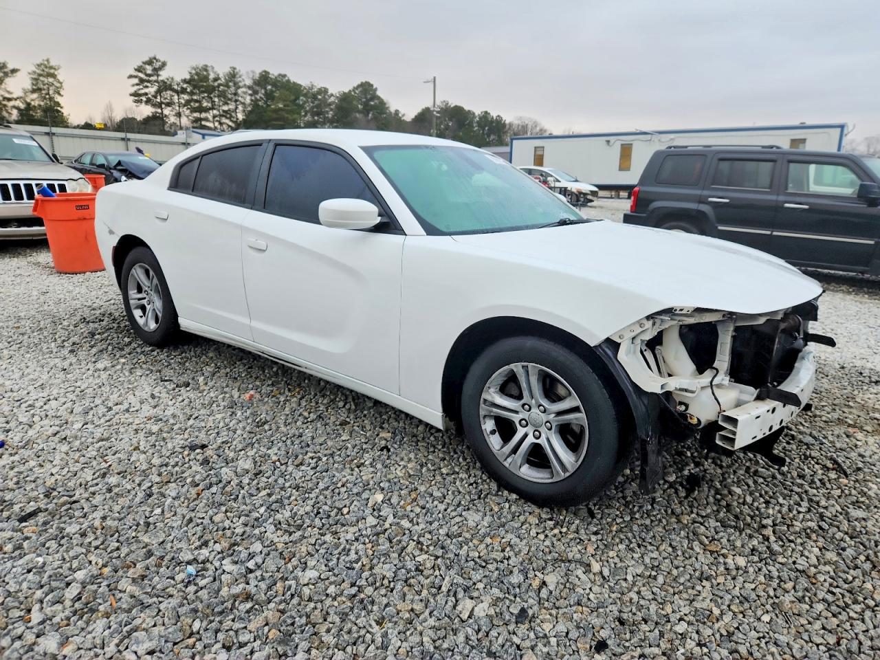 2016 DODGE CHARGER SE photo 4