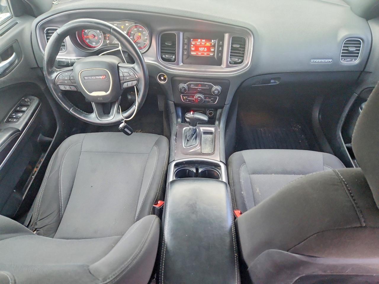 2016 DODGE CHARGER SE photo 8