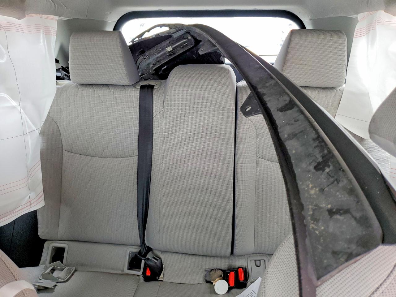 2025 TOYOTA COROLLA CROSS L photo 19