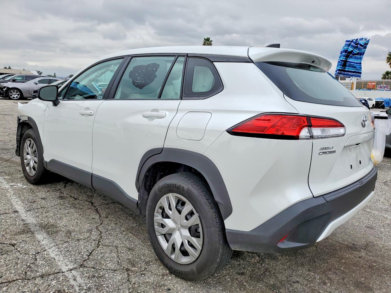 2025 TOYOTA COROLLA CROSS L photo 3