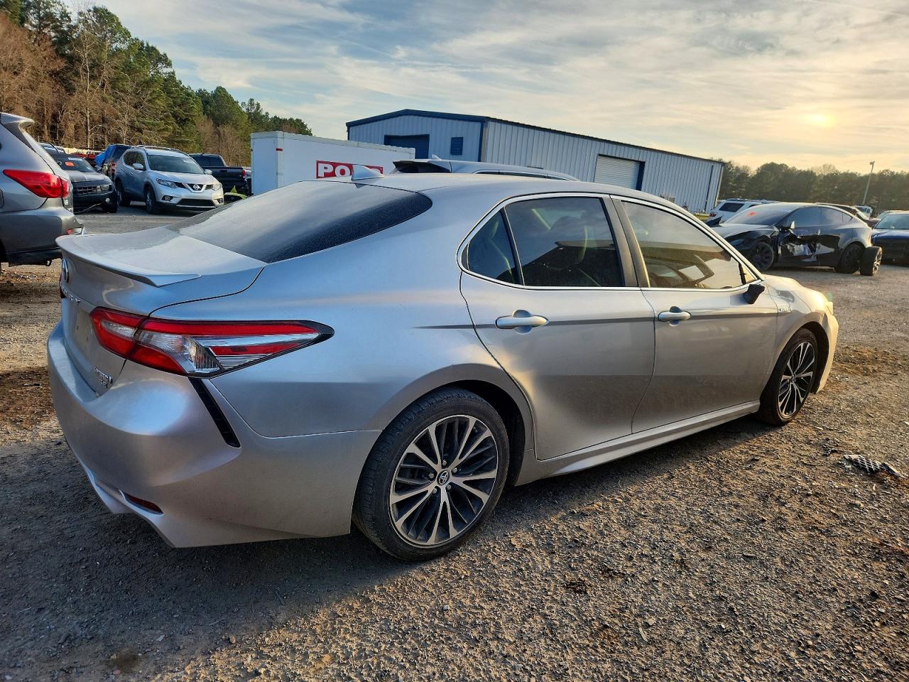 2019 TOYOTA CAMRY photo 5