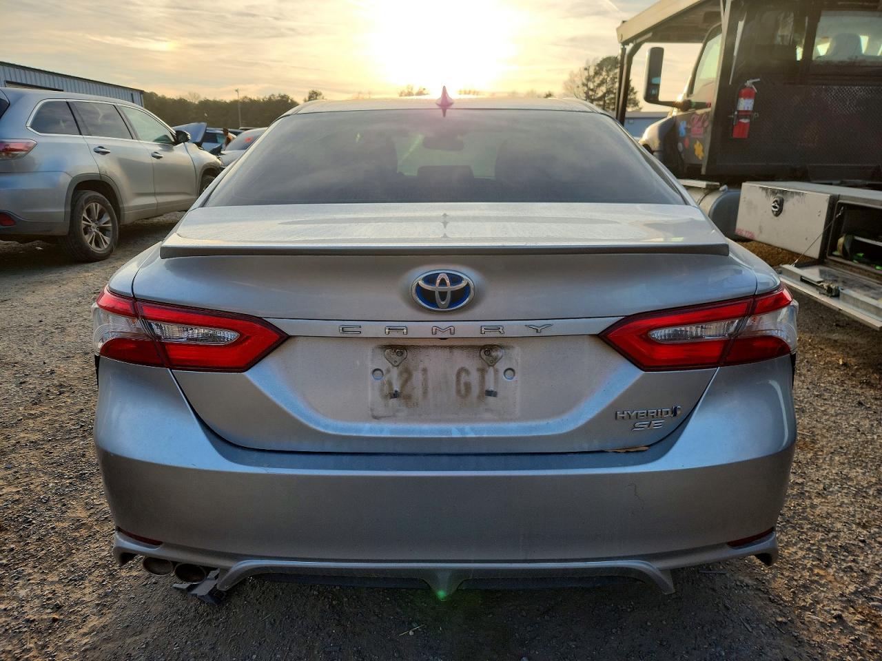 2019 TOYOTA CAMRY photo 11
