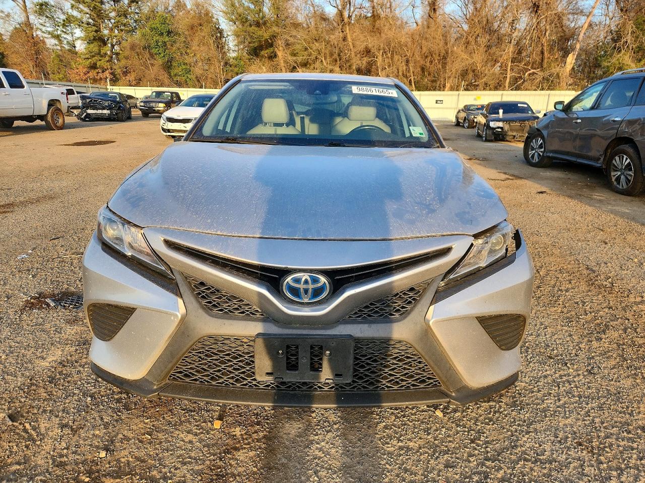 2019 TOYOTA CAMRY photo 9