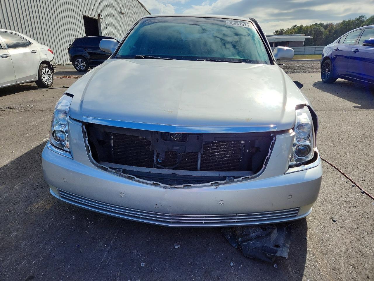2011 CADILLAC DTS PREMIUM COLLECTION photo 5