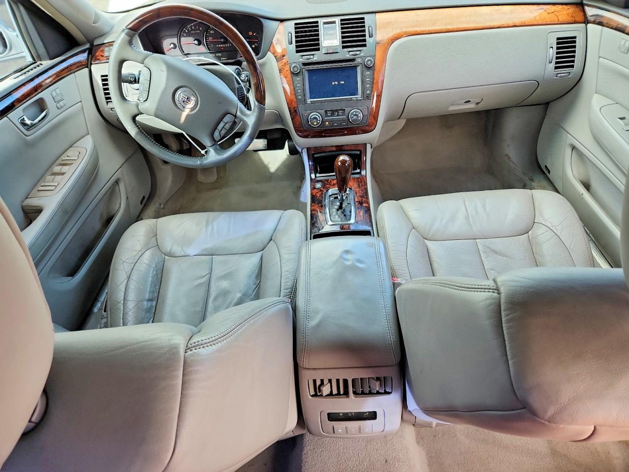 2011 CADILLAC DTS PREMIUM COLLECTION photo 8