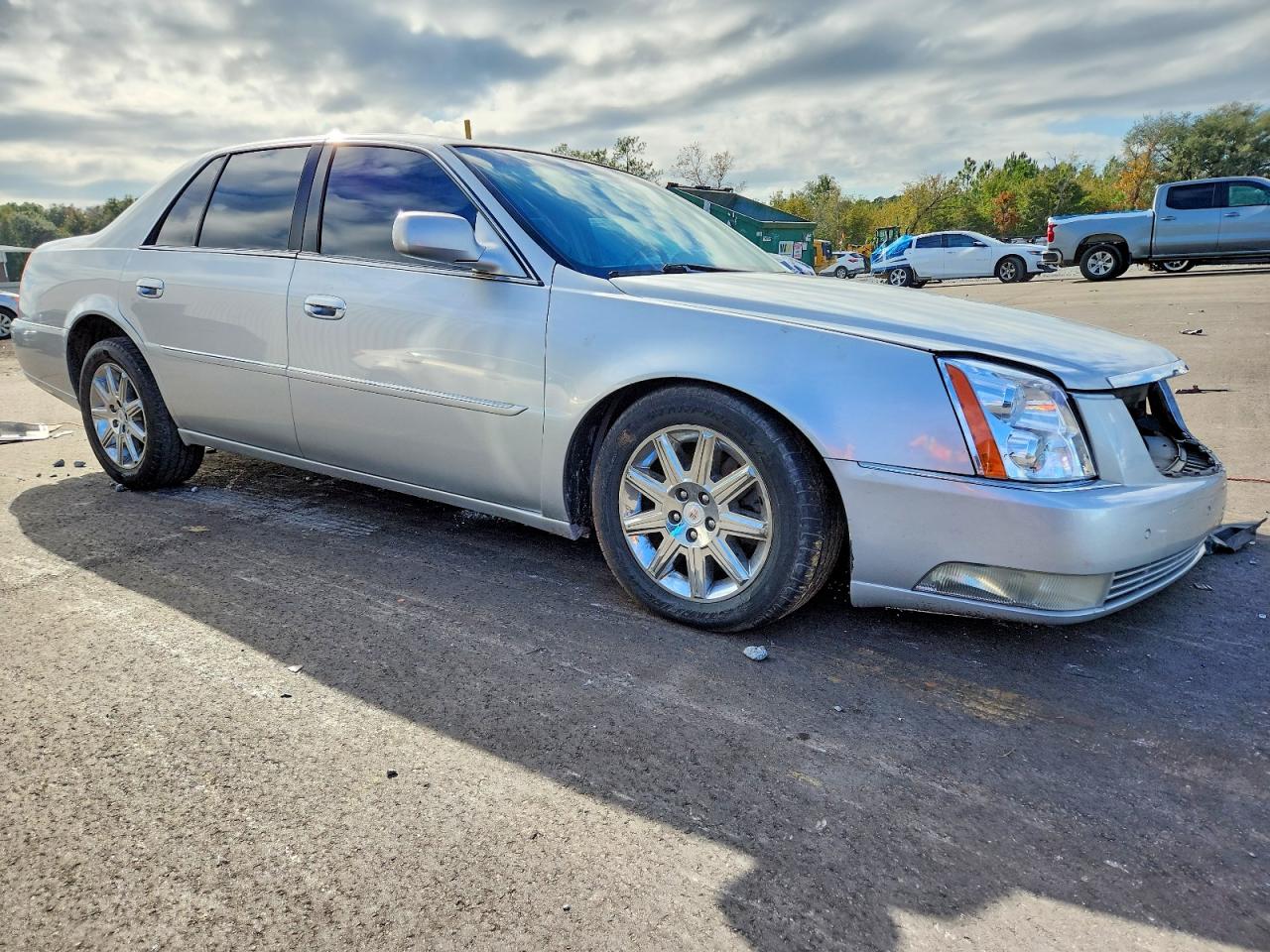 2011 CADILLAC DTS PREMIUM COLLECTION photo 4
