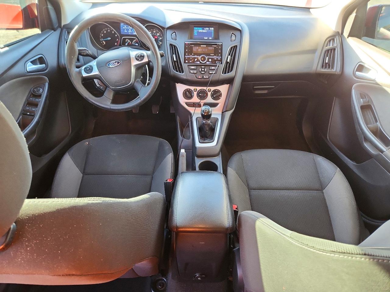 2014 FORD FOCUS SE photo 22