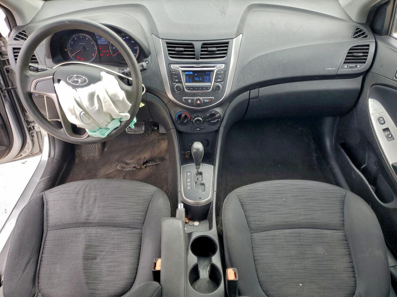 2017 HYUNDAI ACCENT SE photo 15