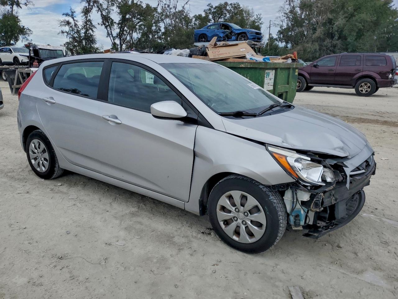 2017 HYUNDAI ACCENT SE photo 7