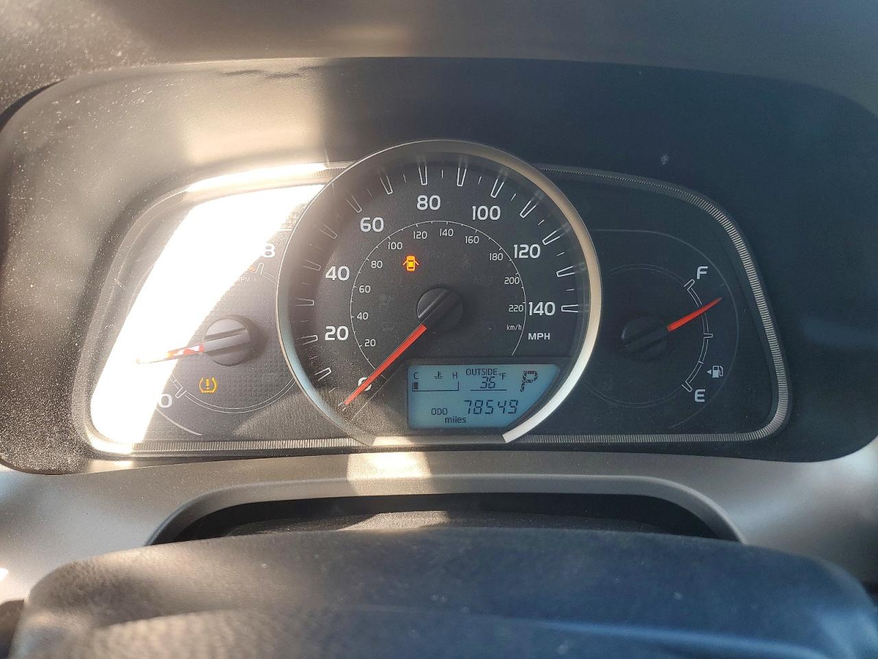 2014 TOYOTA RAV4 LE photo 9