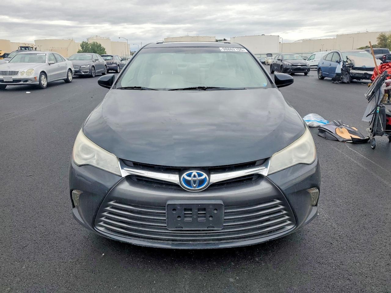2015 TOYOTA CAMRY HYBRID photo 5