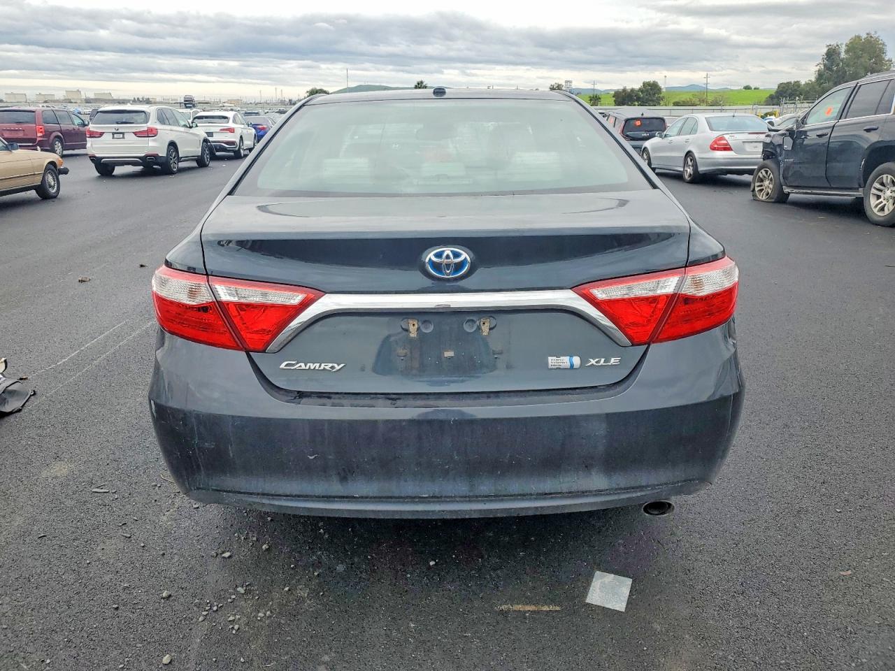 2015 TOYOTA CAMRY HYBRID photo 6