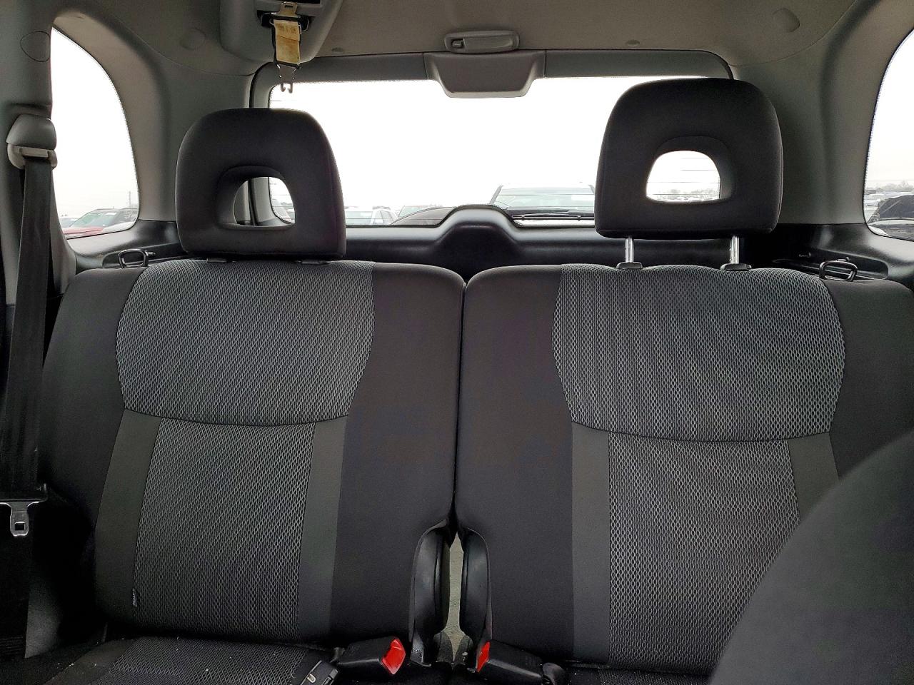 2004 TOYOTA RAV4 photo 10