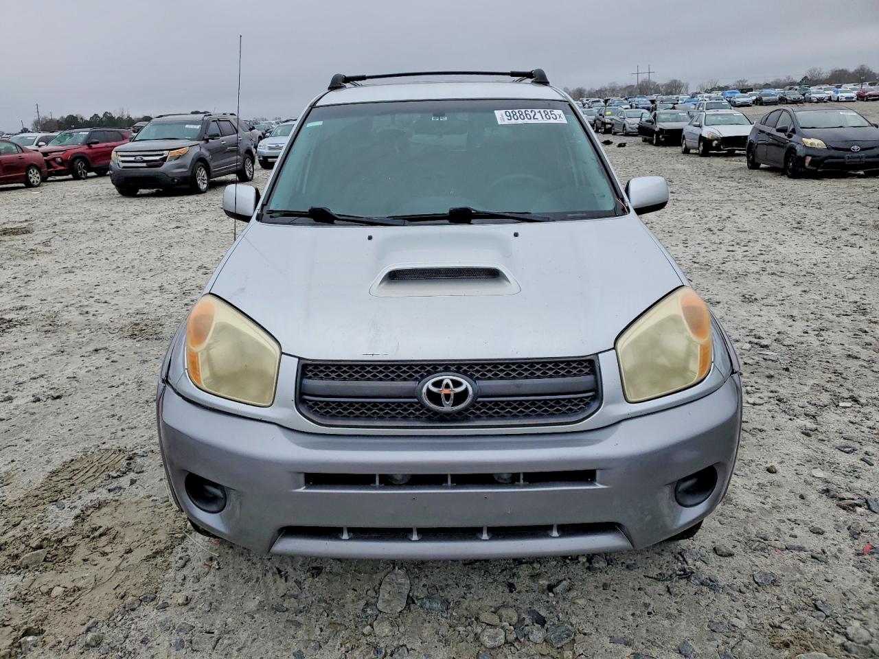 2004 TOYOTA RAV4 photo 5