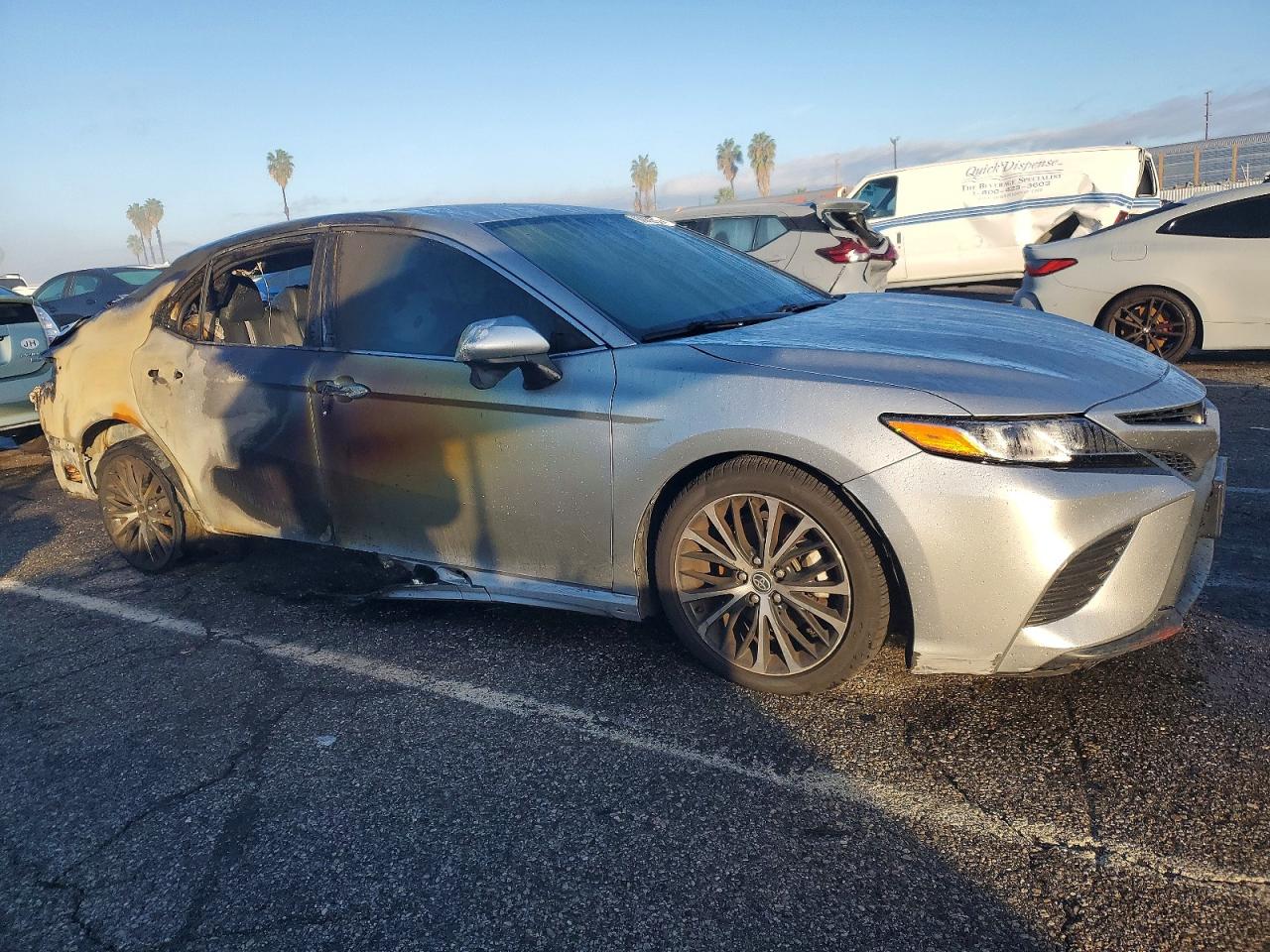 2020 TOYOTA CAMRY SE photo 4