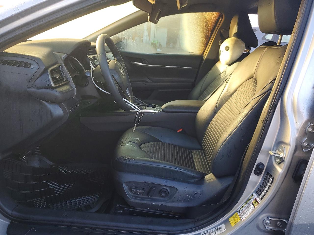 2020 TOYOTA CAMRY SE photo 7