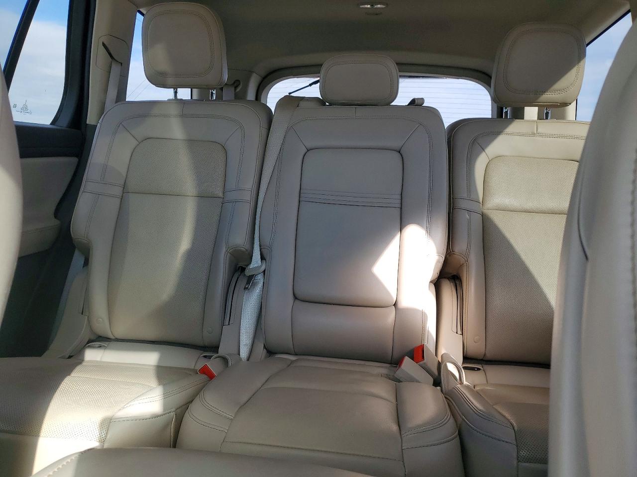 2023 LINCOLN AVIATOR GRAND TOURING photo 10