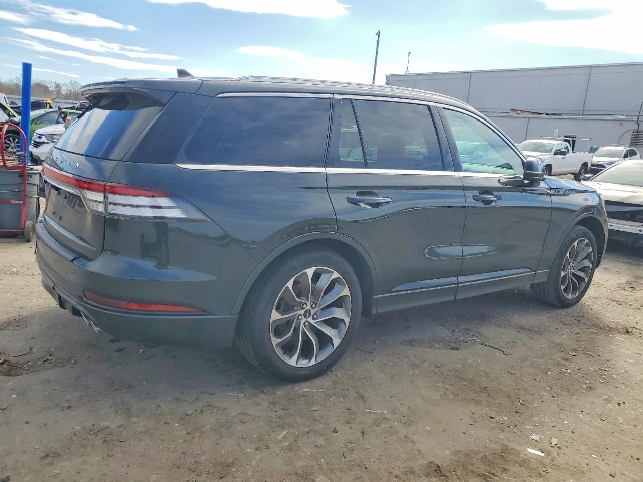 2023 LINCOLN AVIATOR GRAND TOURING photo 3