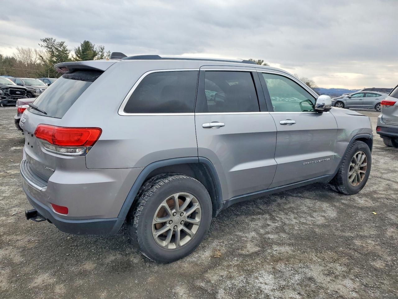 2016 JEEP GRAND CHEROKEE LIMITED photo 3