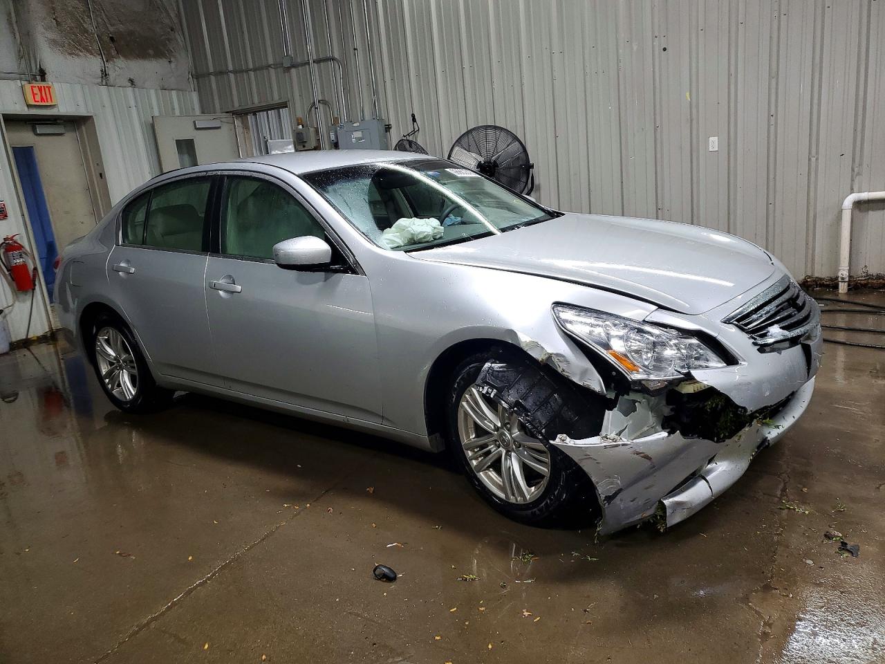 2011 INFINITI G37 photo 4