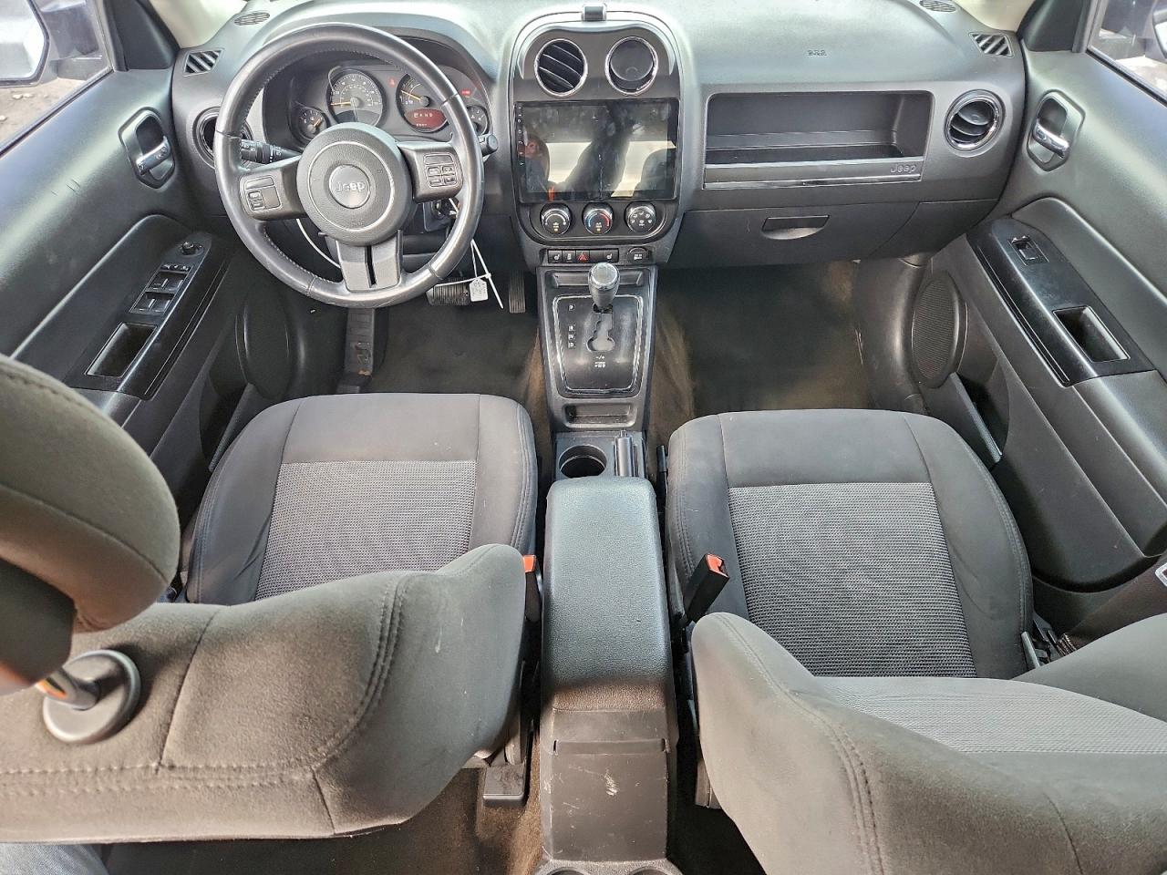 2015 JEEP PATRIOT LATITUDE photo 8