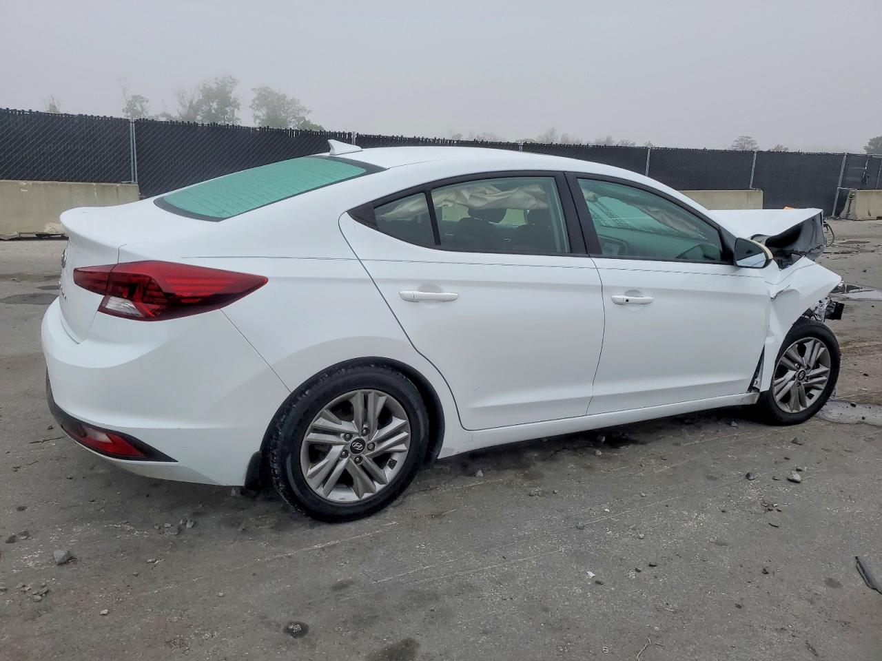 2020 HYUNDAI ELANTRA photo 5