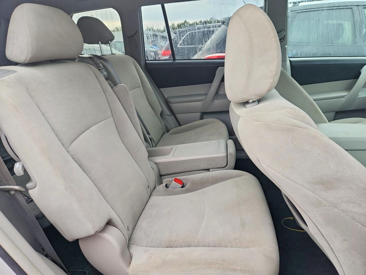 2012 TOYOTA HIGHLANDER BASE photo 21