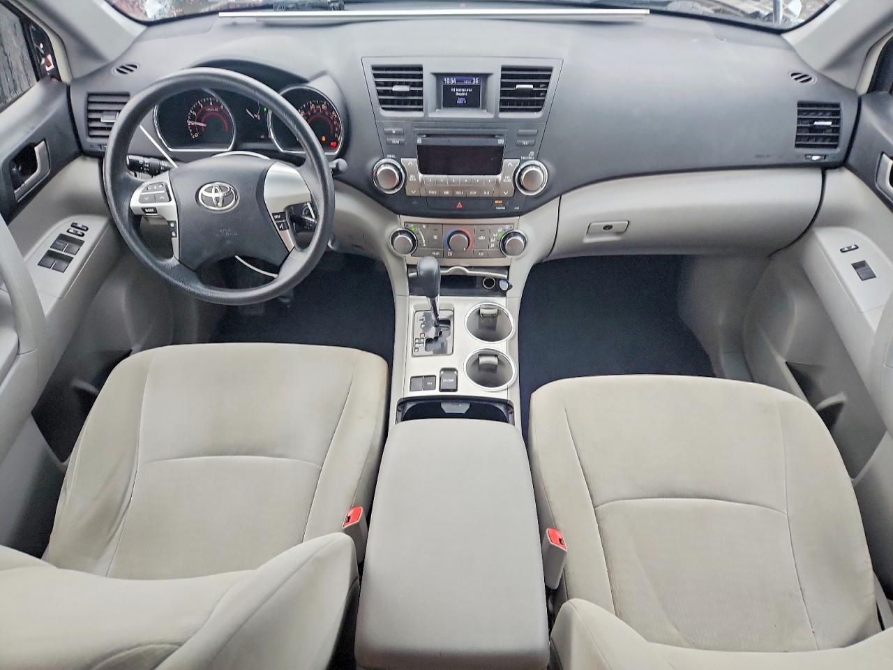 2012 TOYOTA HIGHLANDER BASE photo 15