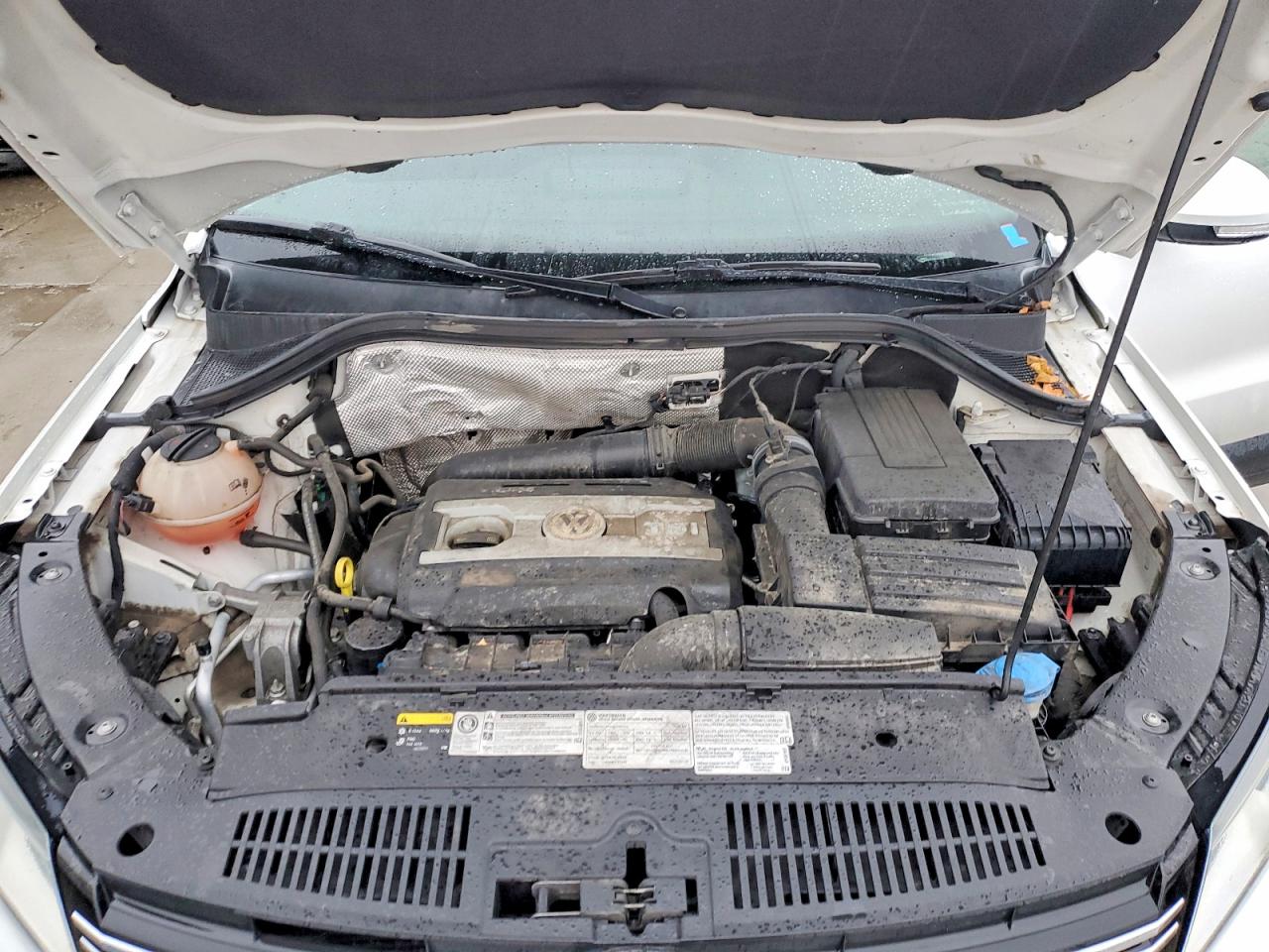 2016 VOLKSWAGEN TIGUAN S photo 23