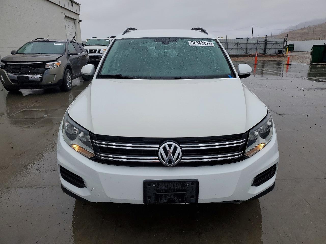 2016 VOLKSWAGEN TIGUAN S photo 9