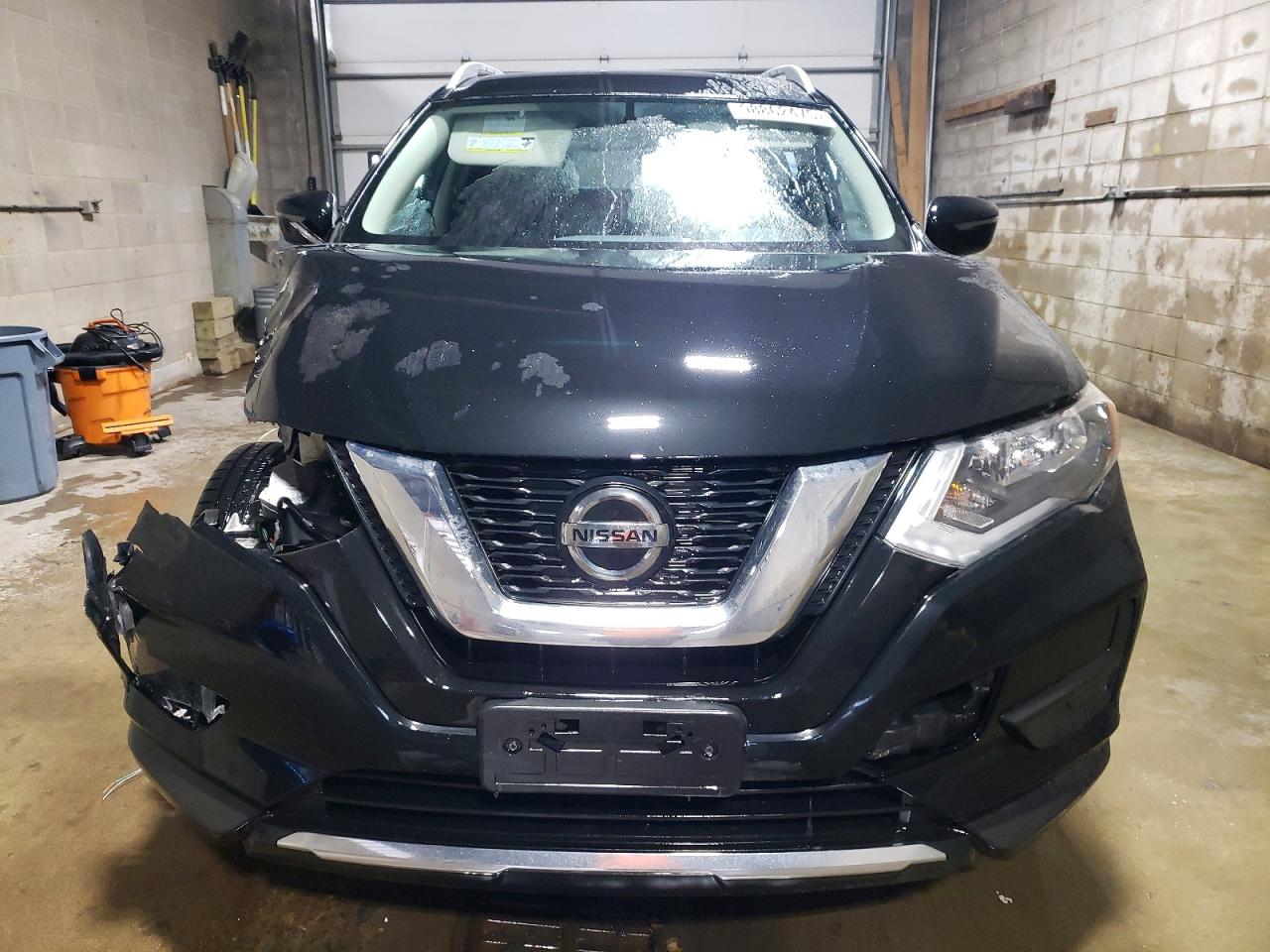 2018 NISSAN ROGUE S photo 5