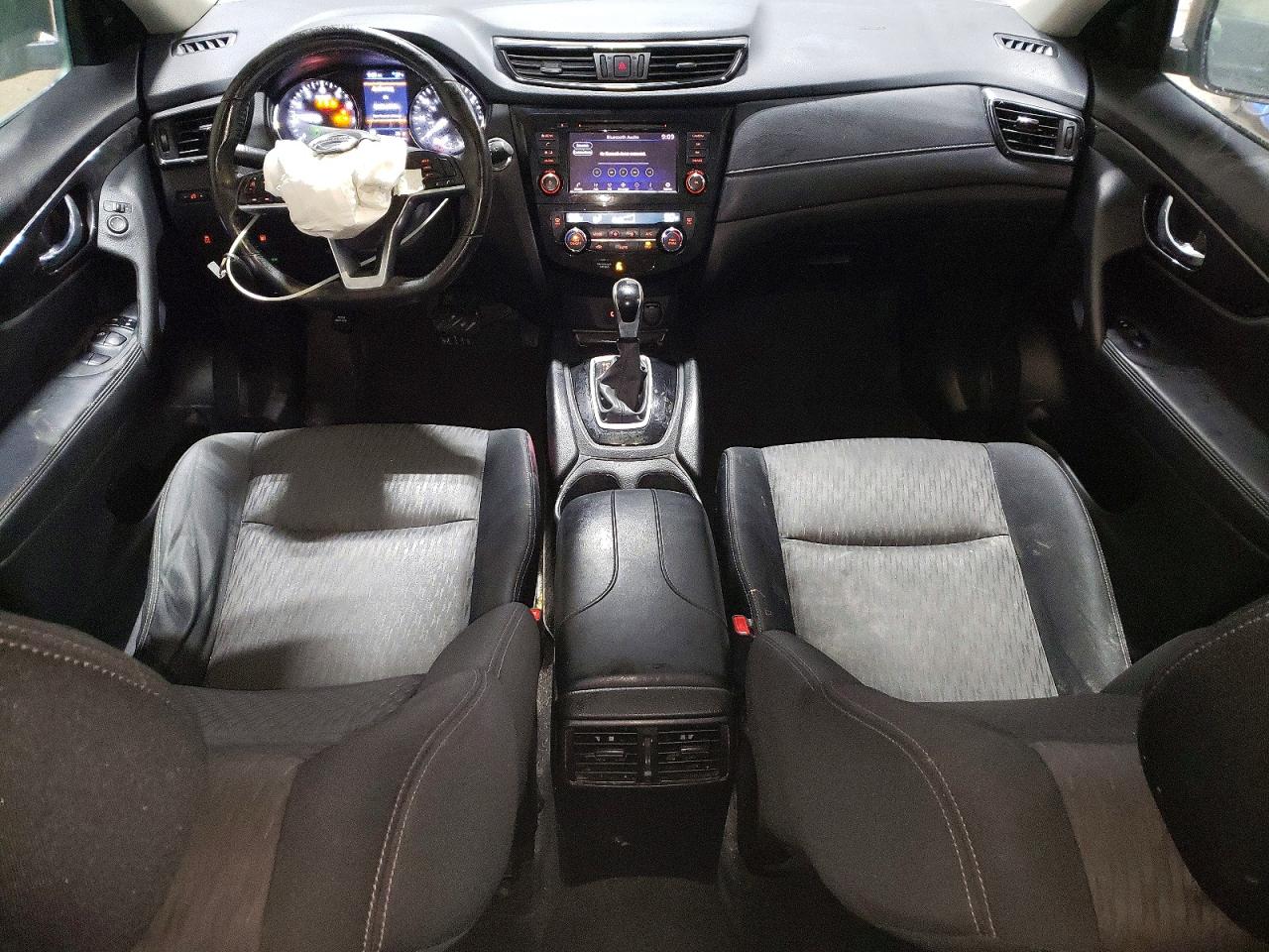 2018 NISSAN ROGUE S photo 8