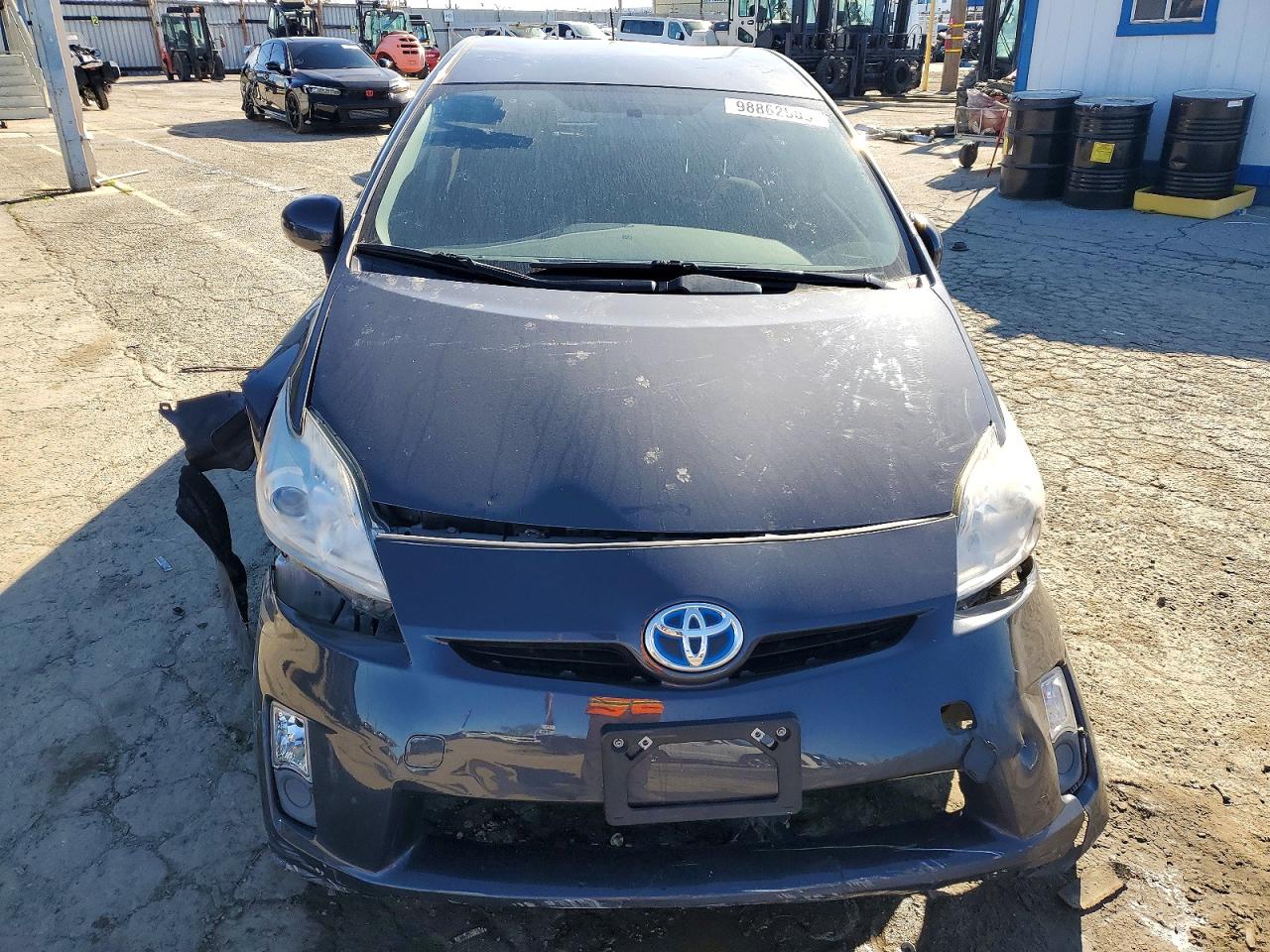 2010 TOYOTA PRIUS photo 5