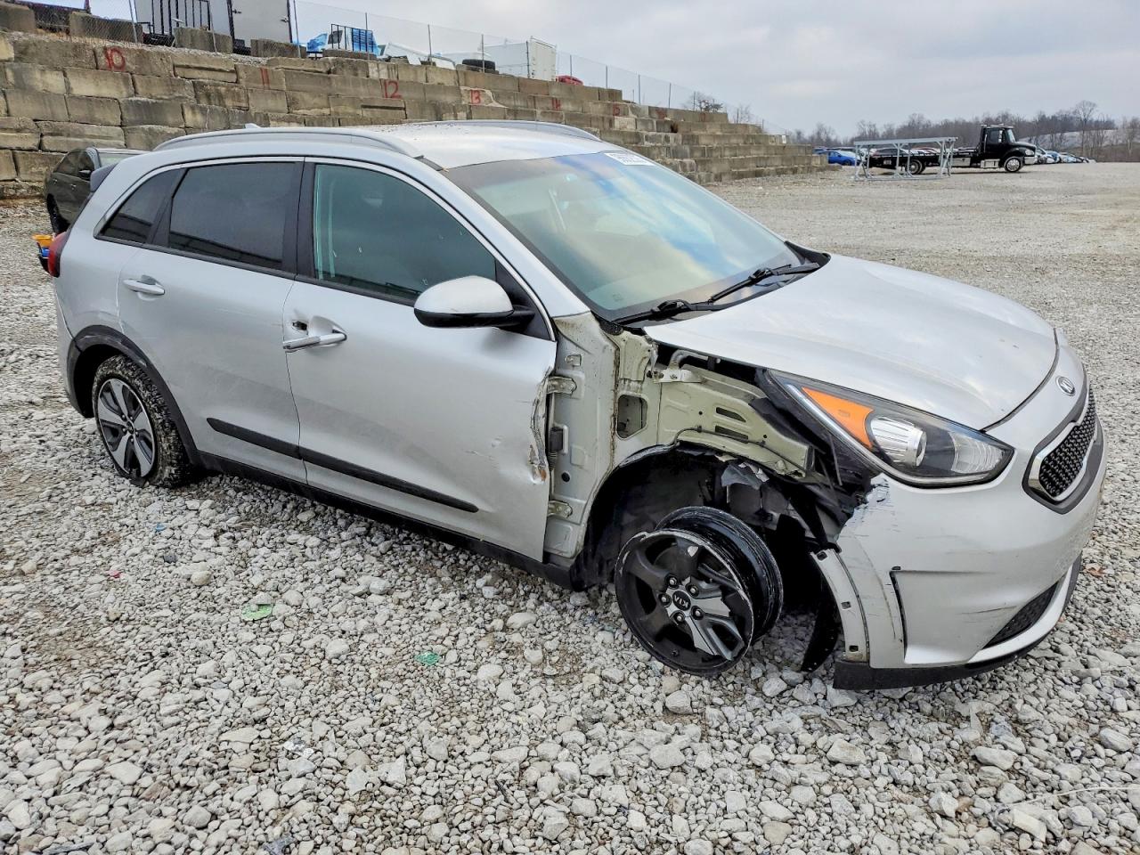 2018 KIA NIRO FE photo 10