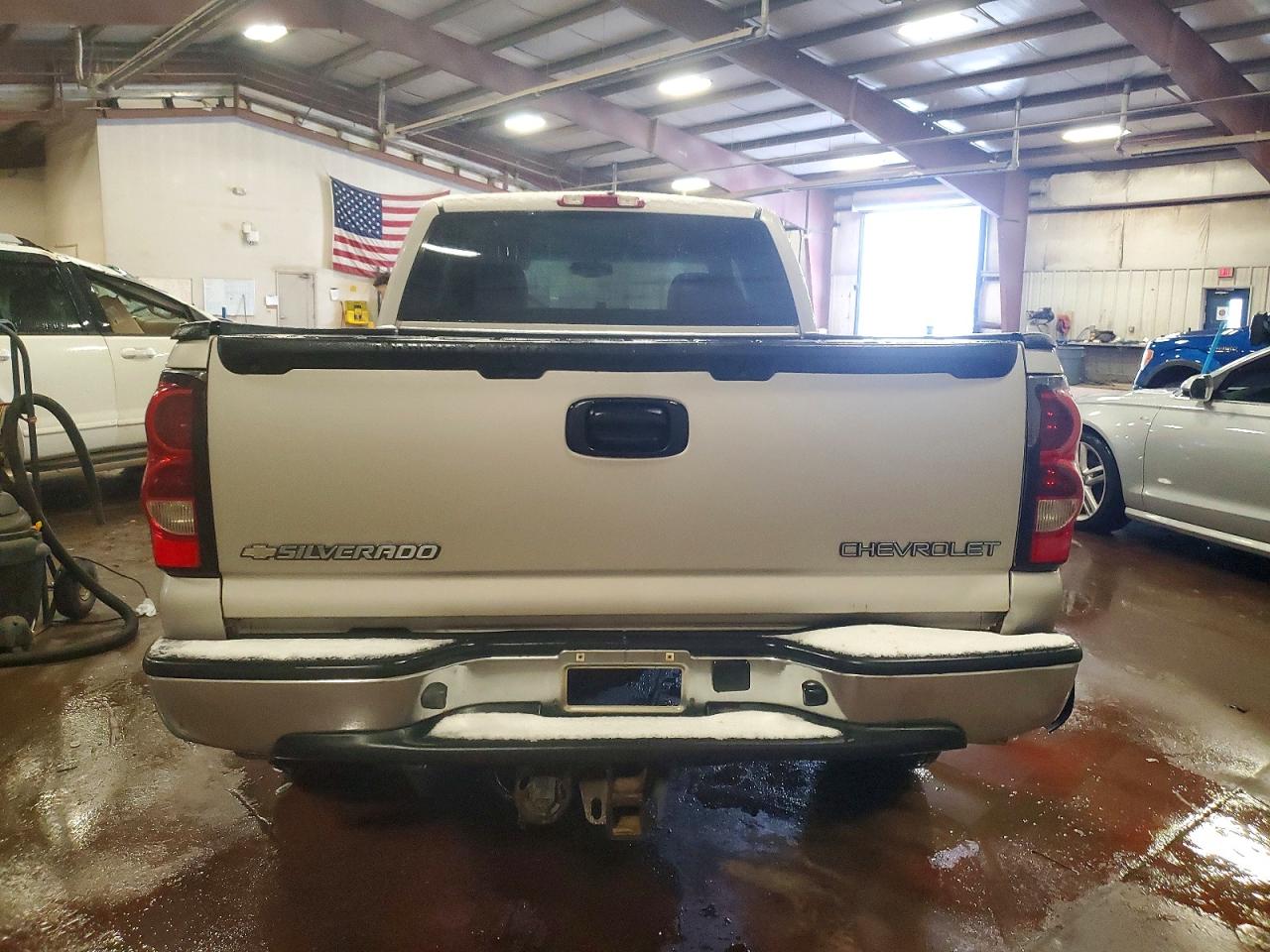 2005 CHEVROLET SILVERADO K1500 photo 11