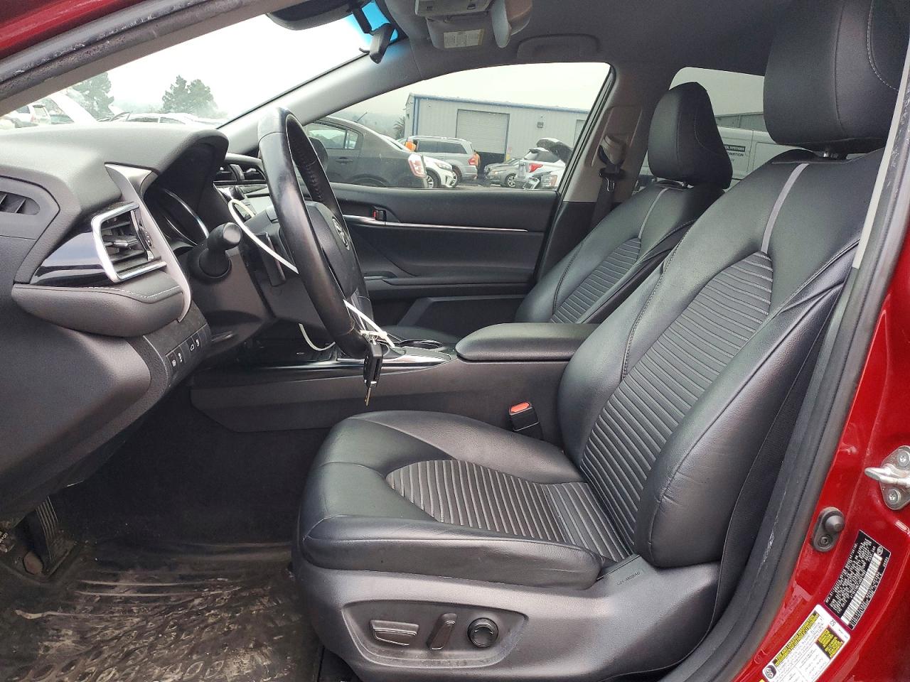 2018 TOYOTA CAMRY L photo 7