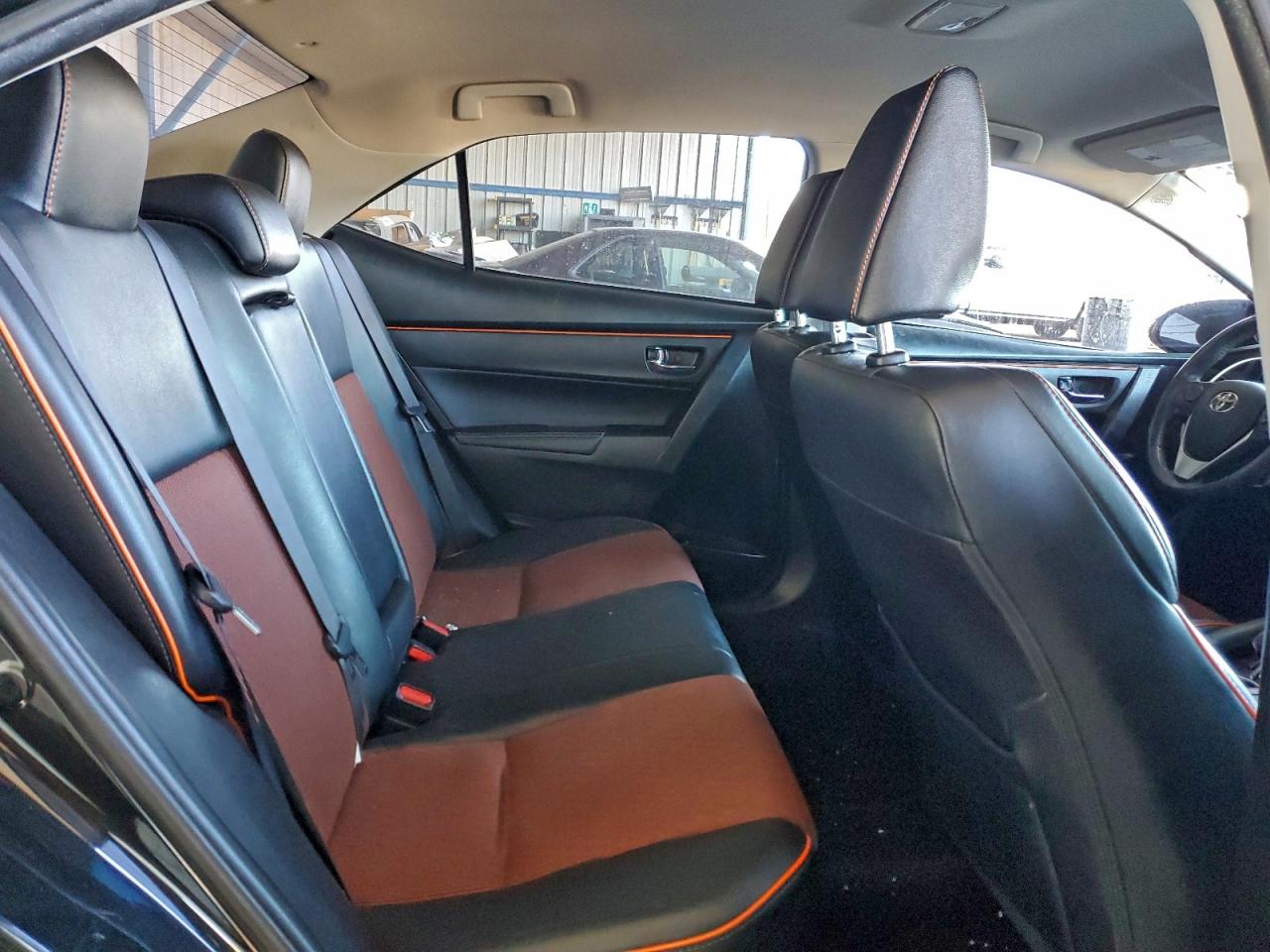 2017 TOYOTA COROLLA L photo 10