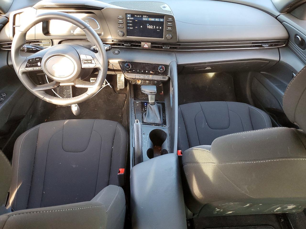 2025 HYUNDAI ELANTRA SEL SPORT photo 8