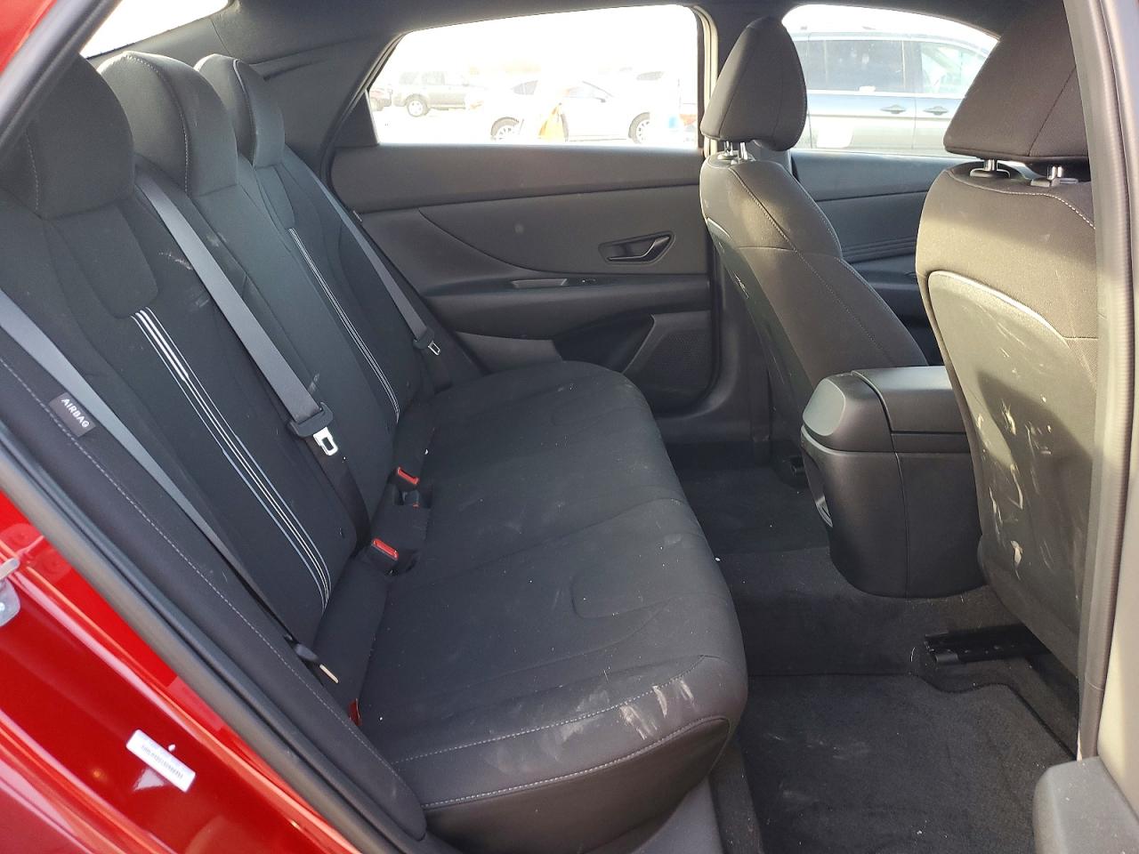 2025 HYUNDAI ELANTRA SEL SPORT photo 10
