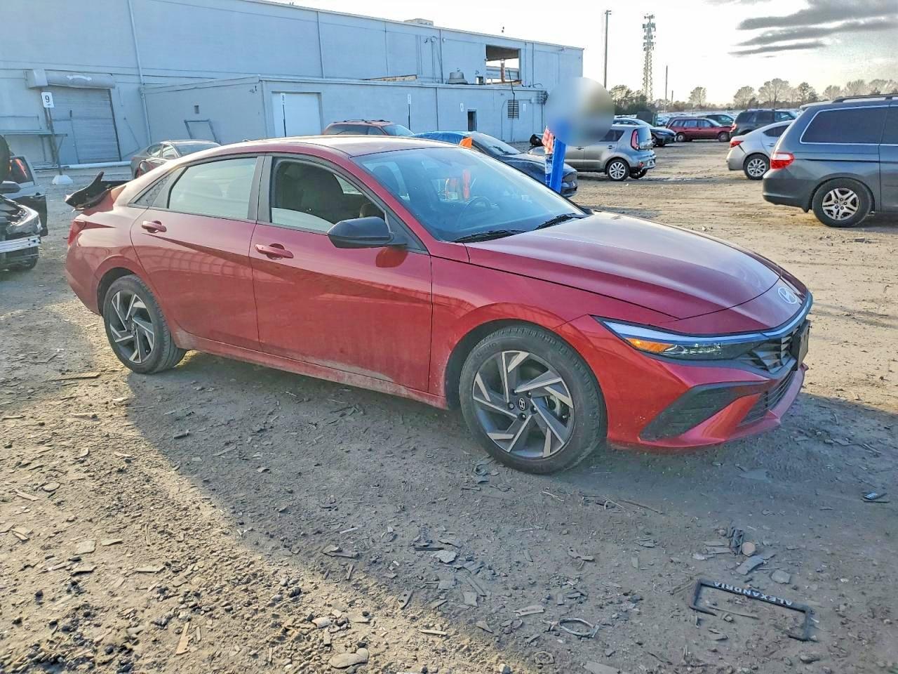 2025 HYUNDAI ELANTRA SEL SPORT photo 4