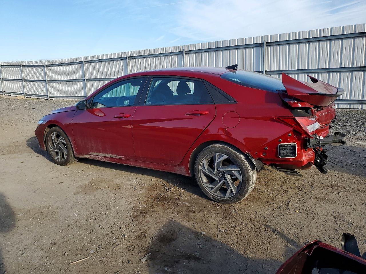 2025 HYUNDAI ELANTRA SEL SPORT photo 2