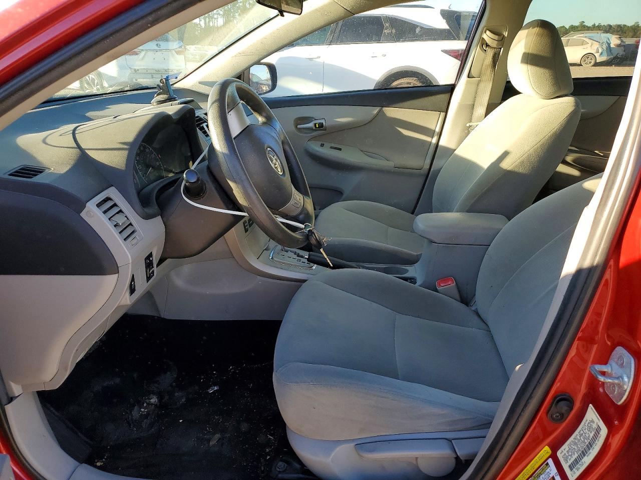 2013 TOYOTA COROLLA BASE photo 7