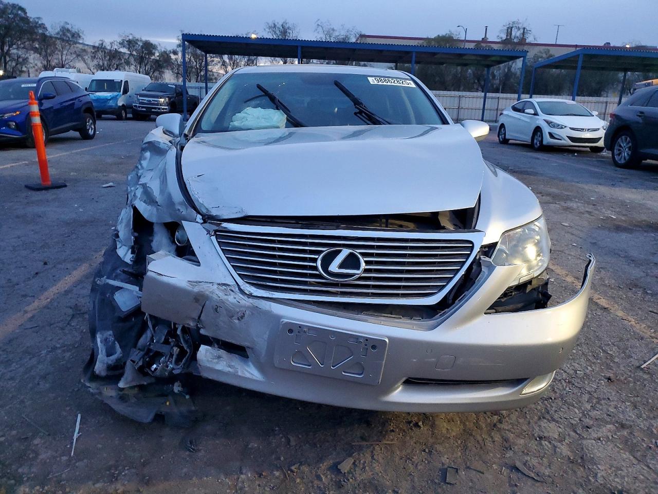 2008 LEXUS LS 460 photo 5