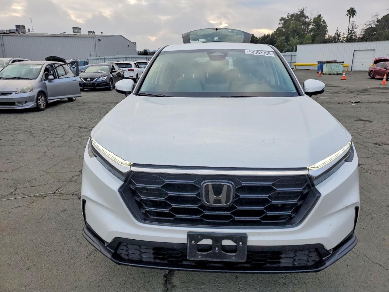 2024 HONDA CR-V LX photo 5